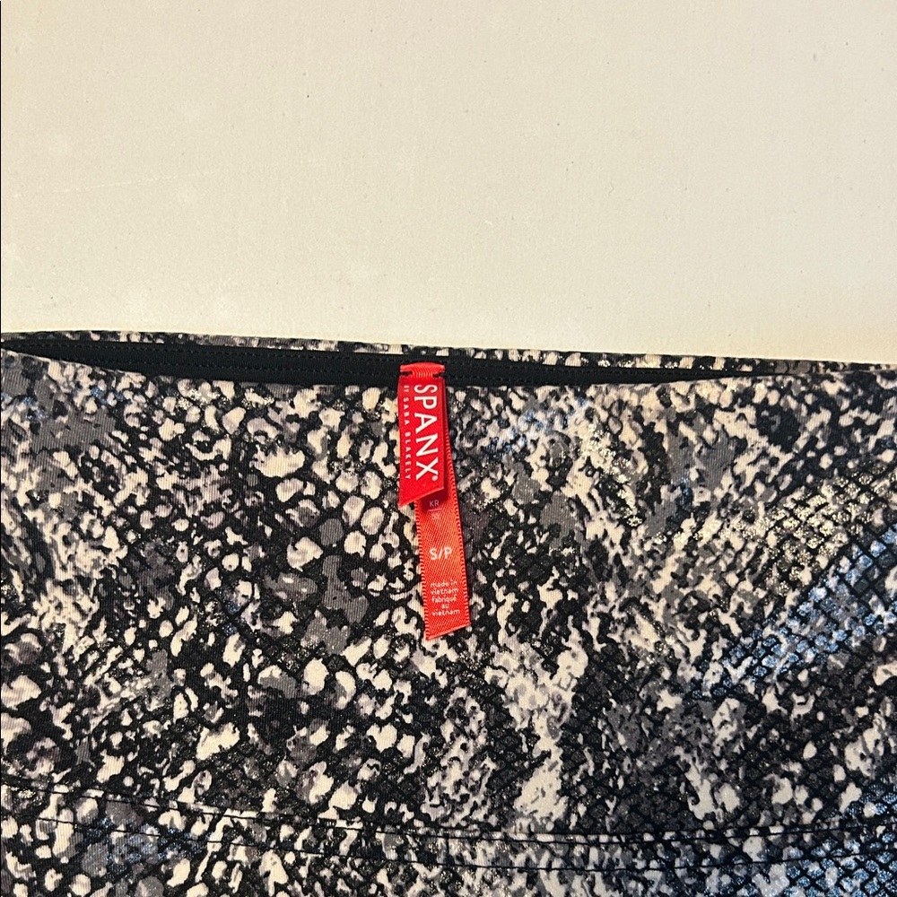 SPANX Black & White Speckled Active Skirt Panel